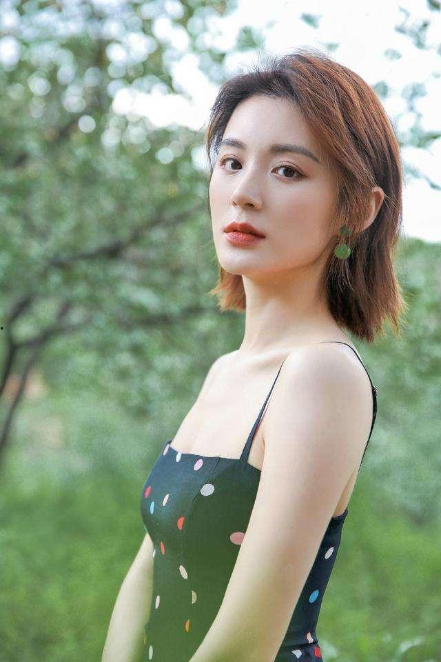 明星毛林林,璀璨星途，从花千骨到多面人生