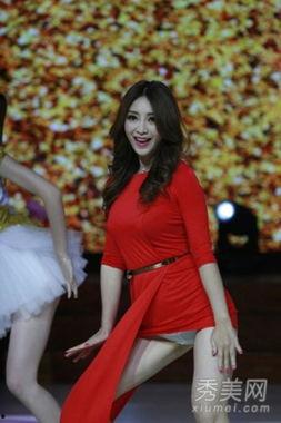 女明星裙底