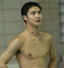 两个字的体育明星,两位体育明星的辉煌历程与传奇故事”