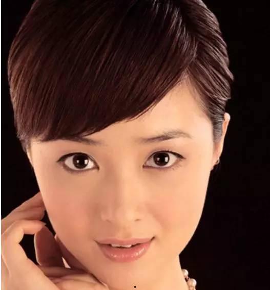 明星本人用的微信头像,跟随明星脚步，探寻个性魅力瞬间”