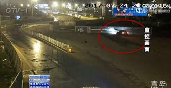 路人吃瓜看热闹