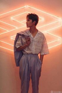 明星下颚线照片女生,揭秘完美侧颜的秘密